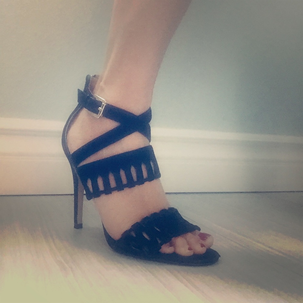 Black strappy heeled sandals “Itdrita”